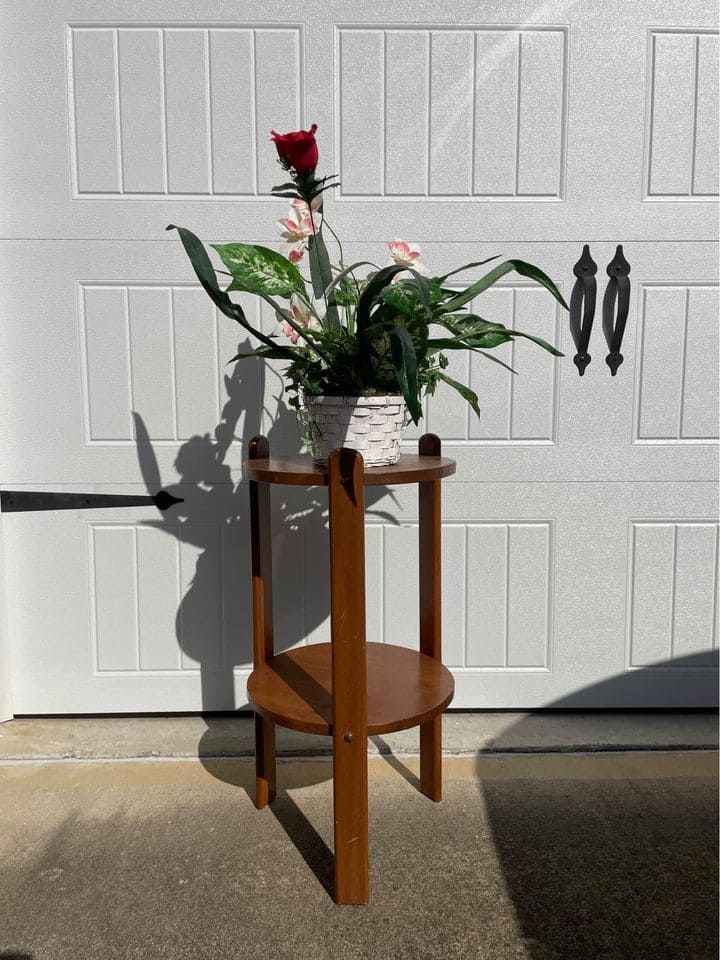 plant wood stand